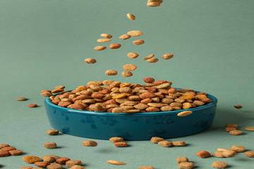 Hexametafosfato de sodio en alimento de perros