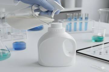 LABSA en formulación de detergentes